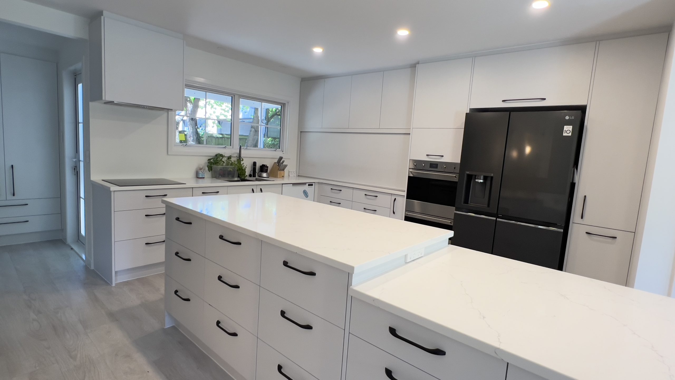 accessible white Kitchen Kotare Street